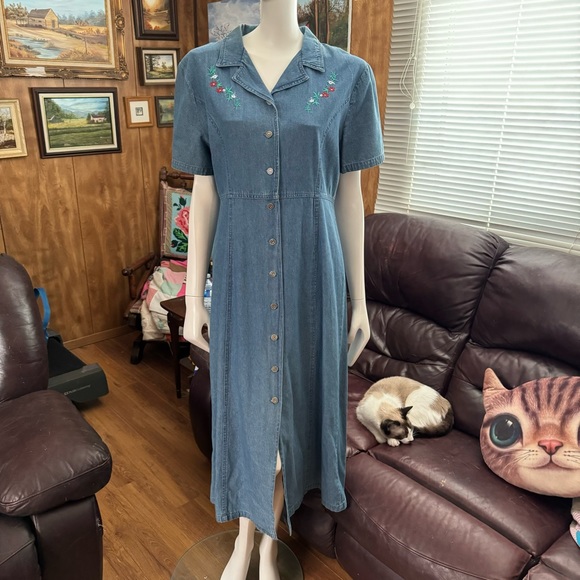 Vintage Floral Embroidered Denim Cottagecore Dress - Picture 2 of 4